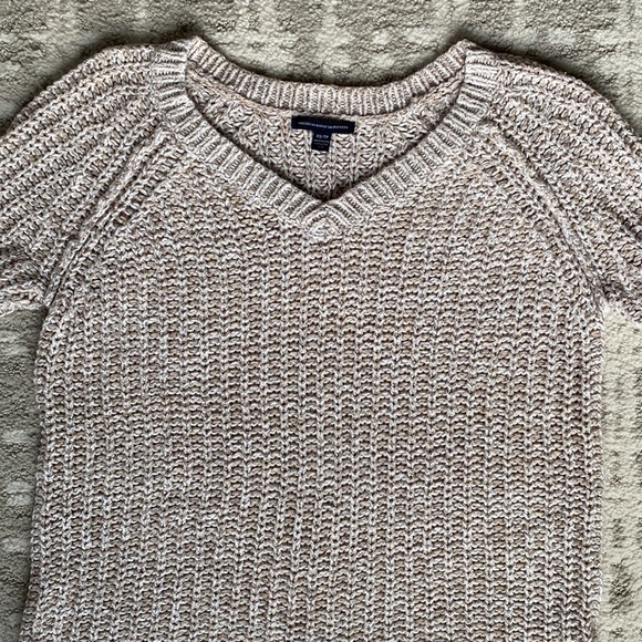 •American Eagle• Knit V-Neck Chunky Sweater - Picture 3 of 12